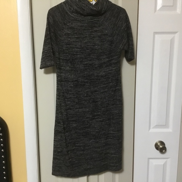 Calvin Klein Knit Zippered Shoulder (Black and Gray) size 8 - Picture 5 of 8